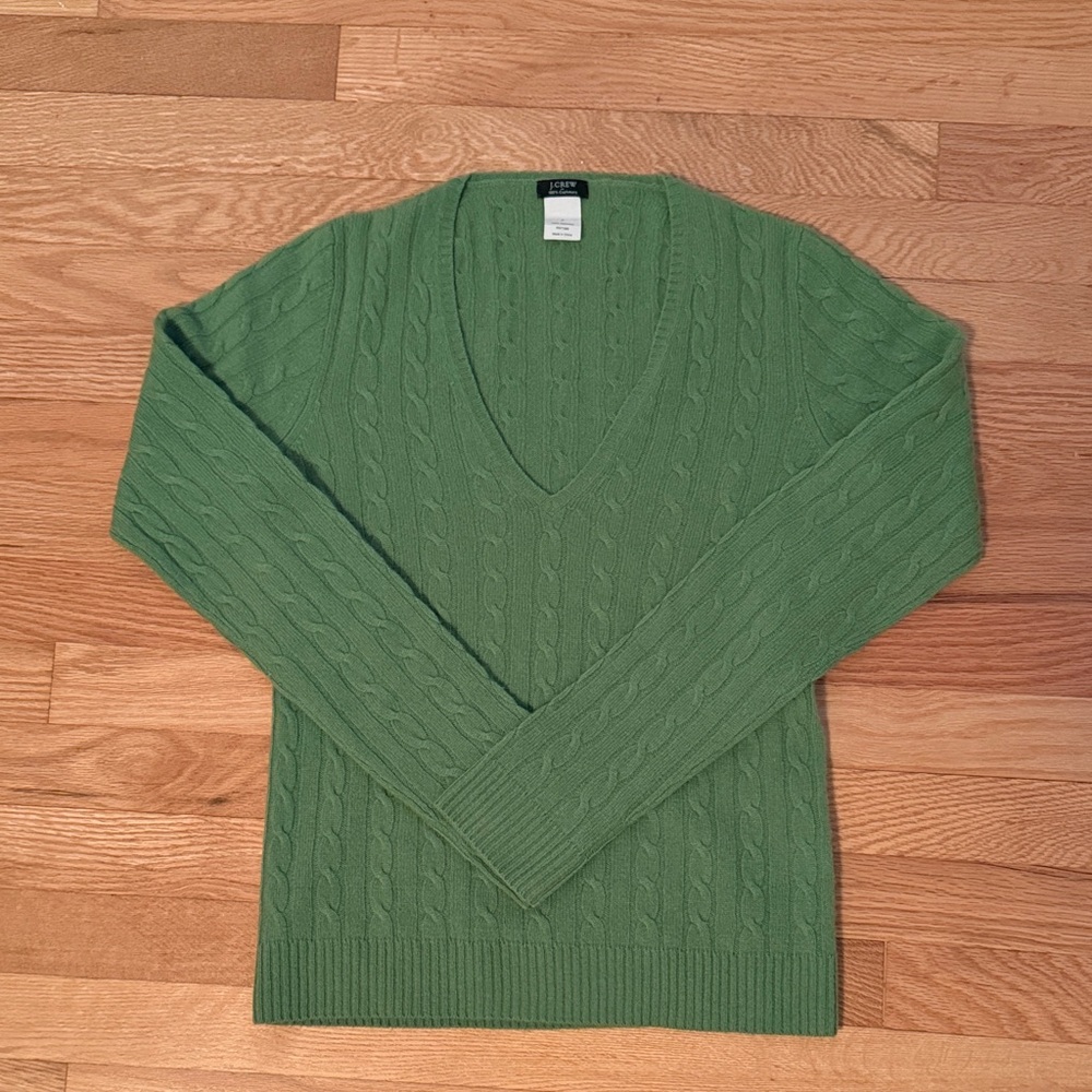 J. Crew 100% Cashmere Cable-Knit V-Neck Sweater in Leaf Green